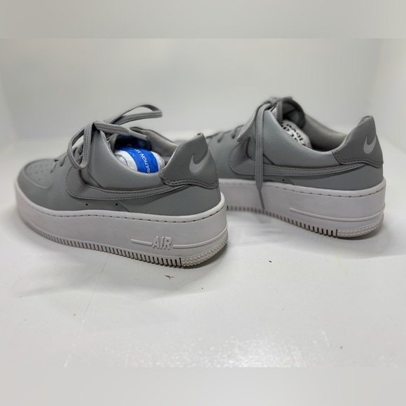 Women’s Nike Gray Air Force 1 Sneakers size 6.5 - Picture 4 of 10